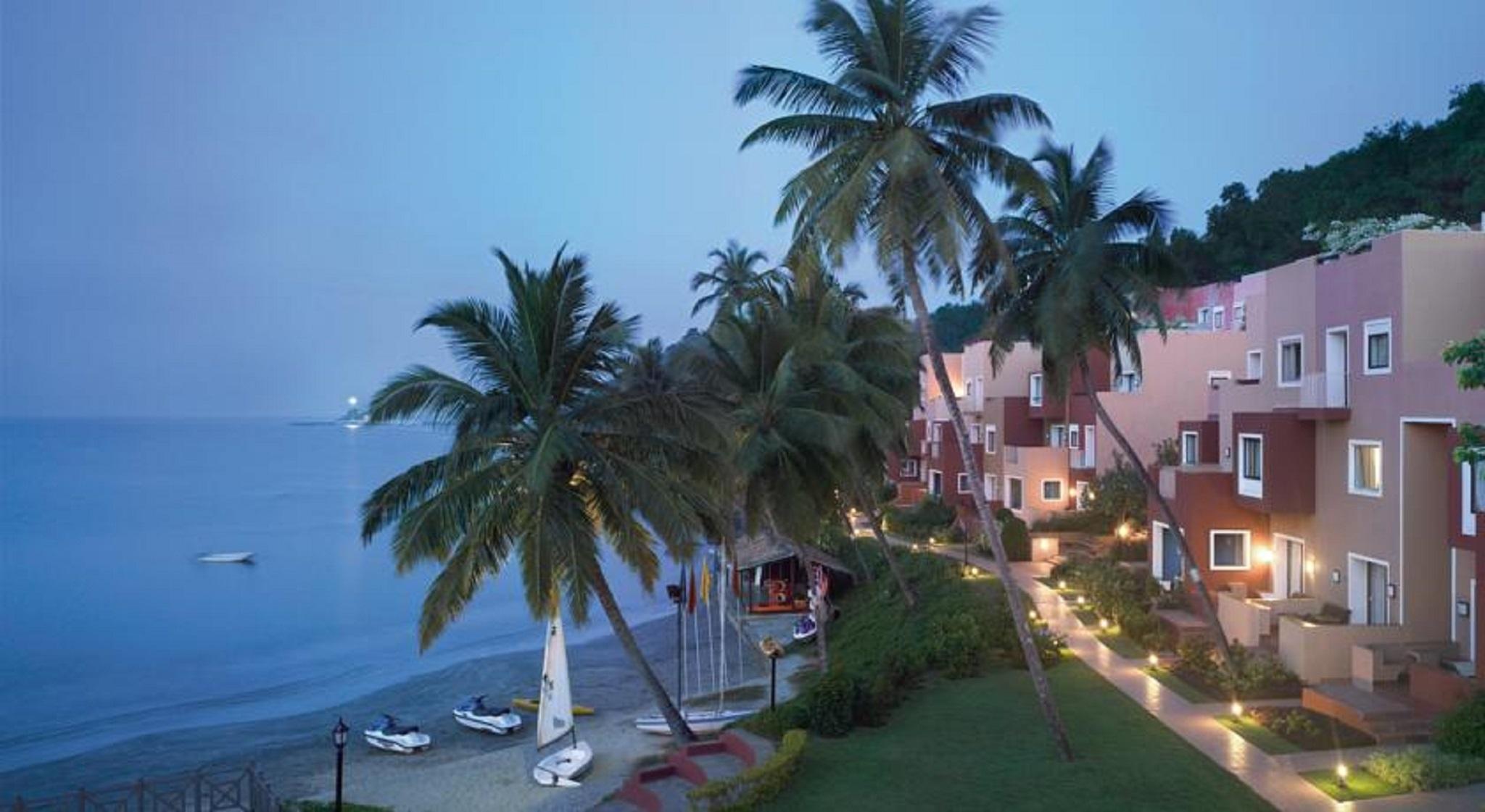 Taj Cidade De Goa Heritage, Goa Santa Cruz Екстер'єр фото A view of the beach at the resort