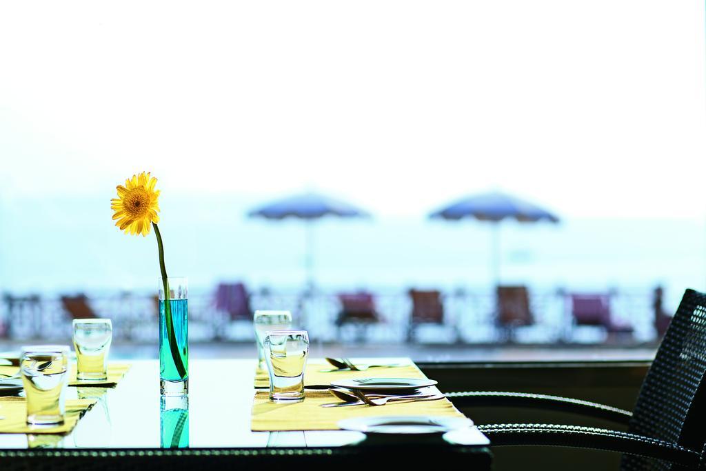 Taj Cidade De Goa Heritage, Goa Santa Cruz Екстер'єр фото The beach at the hotel