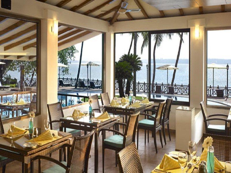 Taj Cidade De Goa Heritage, Goa Santa Cruz Екстер'єр фото The Bayview Bar and Grill